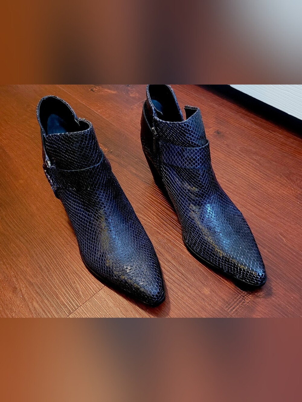 Blue Textured Pointed Toe Women's Ankle Boots